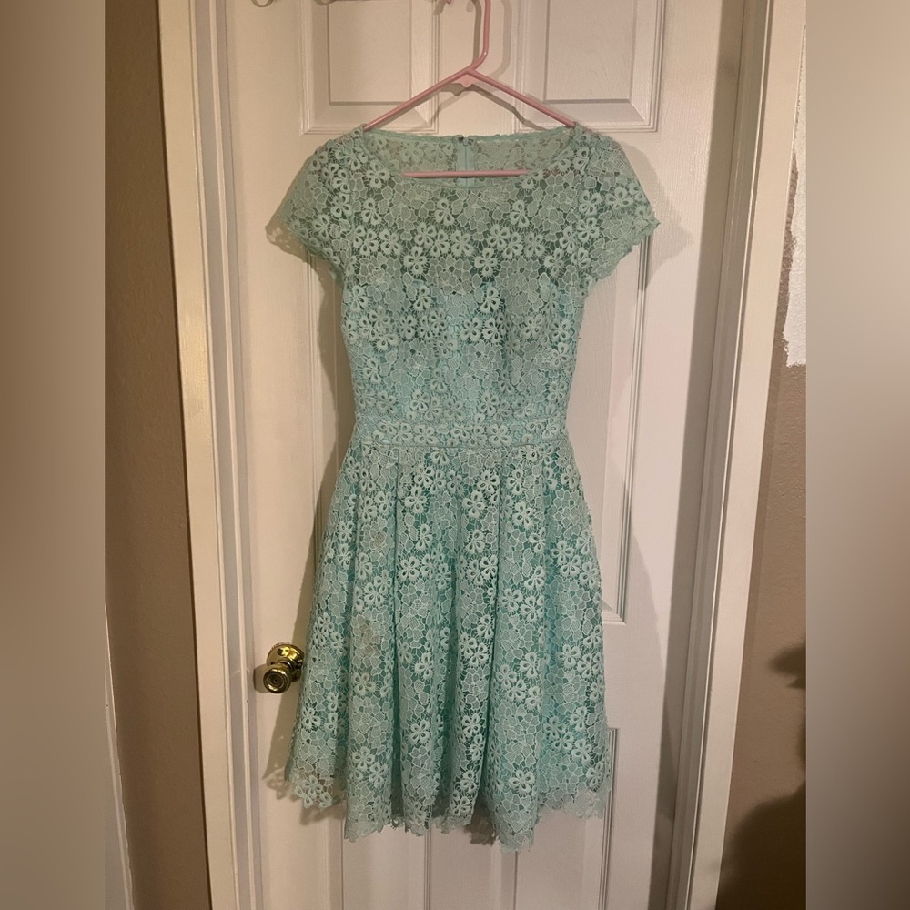 Monique Lhuillier dress - size 6